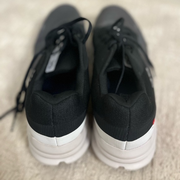 On Running Cloudrunner - Black - Picture 4 of 8